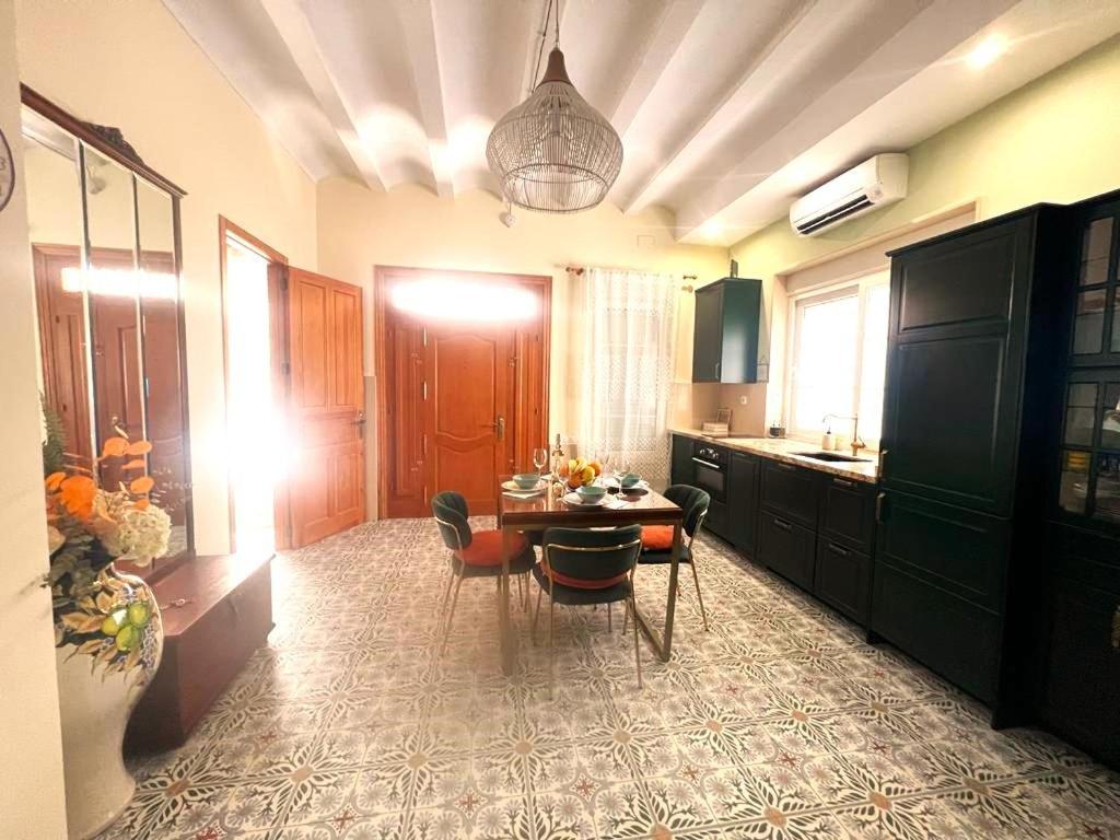 Esmeralda Apartment With Free Private Underground Parking Valencia Ngoại thất bức ảnh